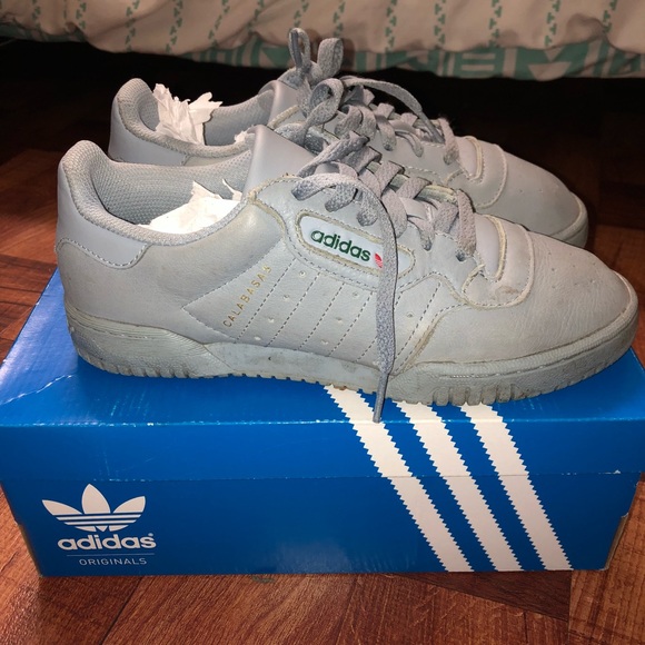 Shoes - Picture 6 of 7